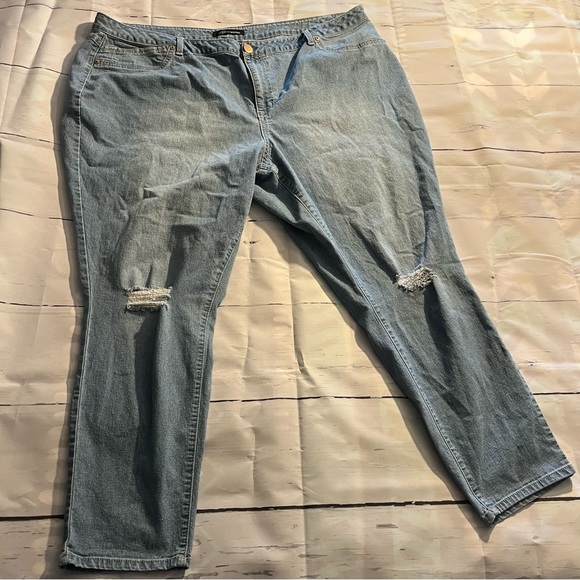 Light Wash A3 Denim Women's Plus Size Destructed Skinny Jeans, Size 26W - Picture 1 of 15